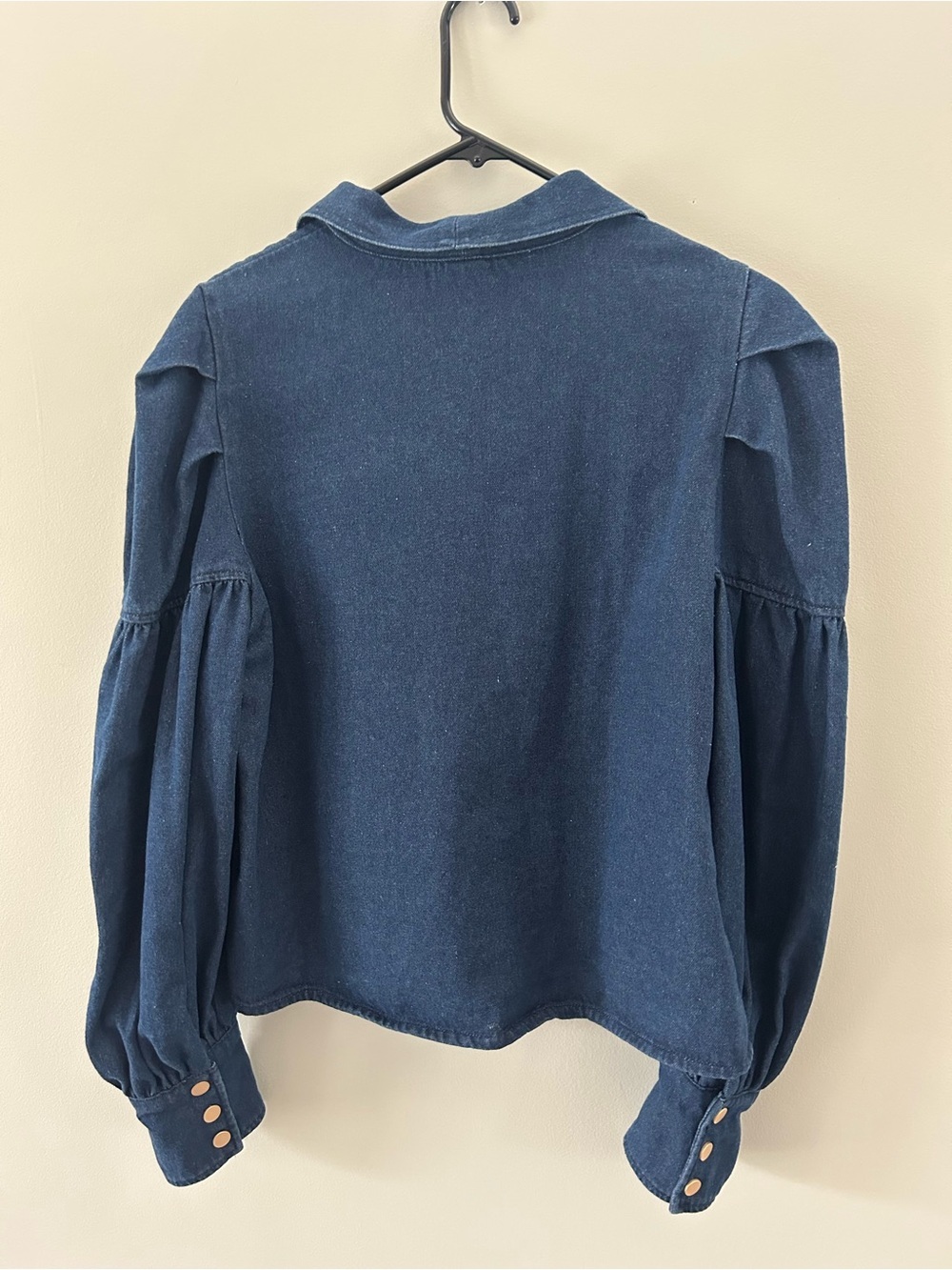 Modern Identity Denim Snap Front Puff Statement Sleeve Dark Wash Button Down Top - Picture 3 of 5
